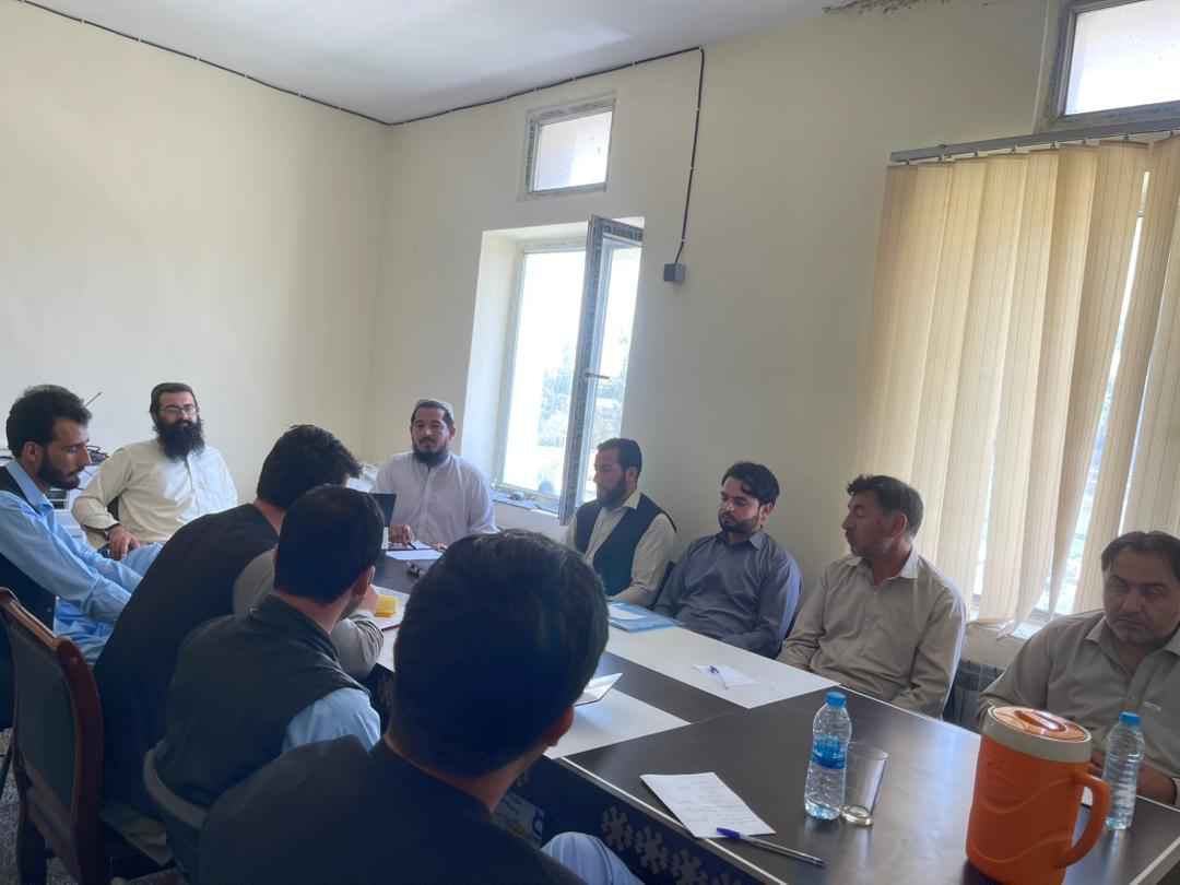 *د کانونو او پټرولیم وزارت د تخنیکي پلټنې رئیس د ولایتونو د قراردادي شرکتونو له استازو سره وکتل*