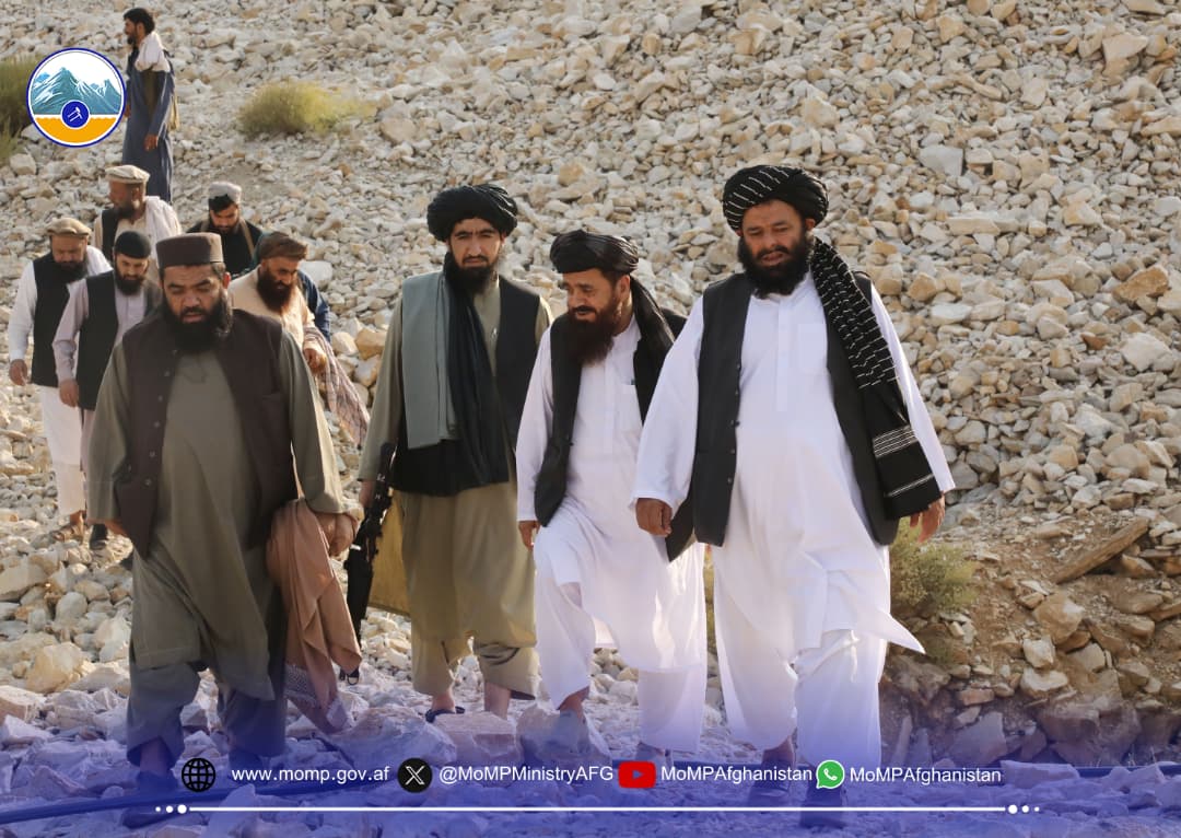 د کانونو او پټرولیم وزیر د جګدلک یاقوتو له کانونو لیدنه وکړه